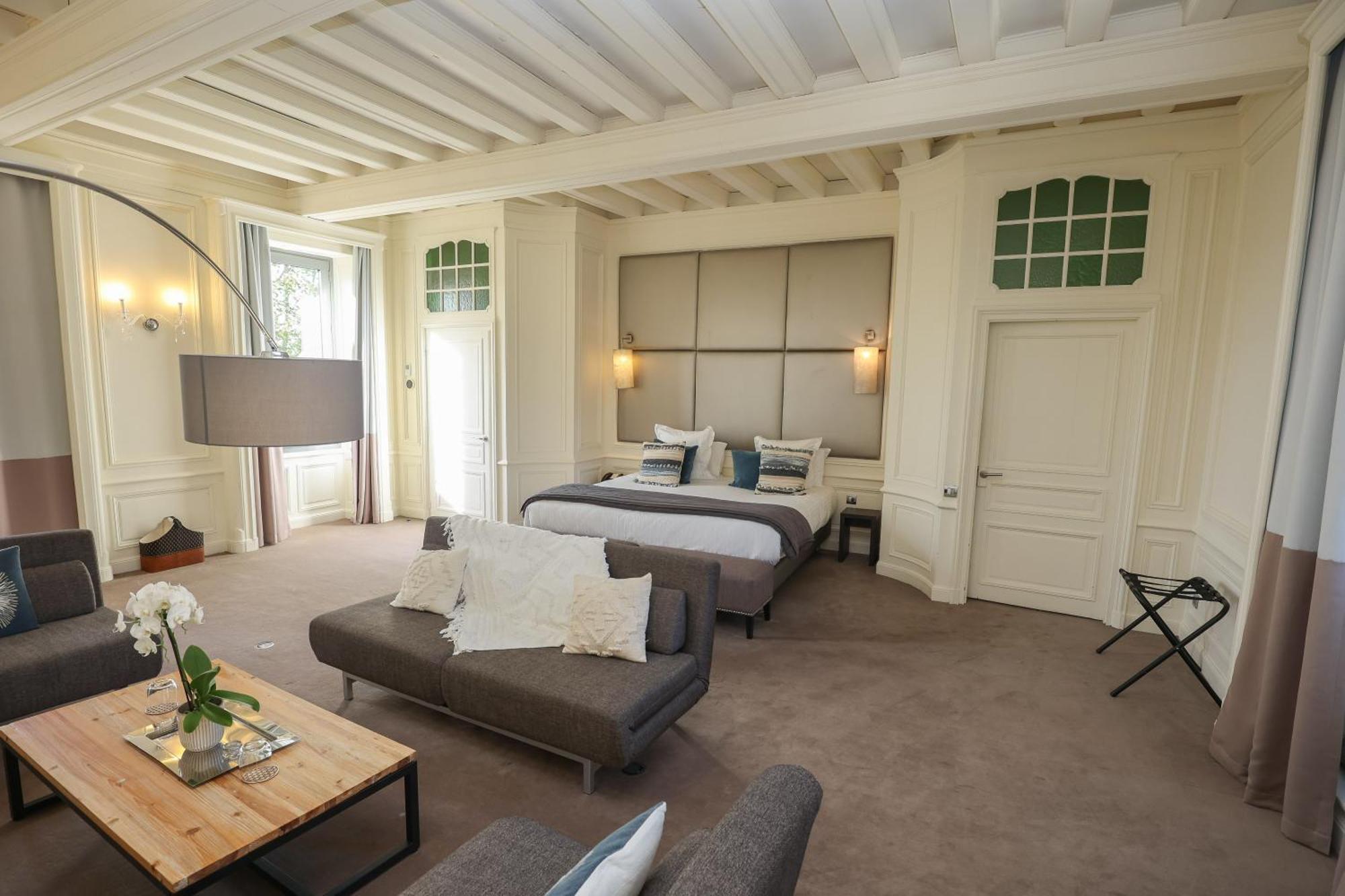 Hotel Chateau De Lacan Брив ла Гайард Екстериор снимка