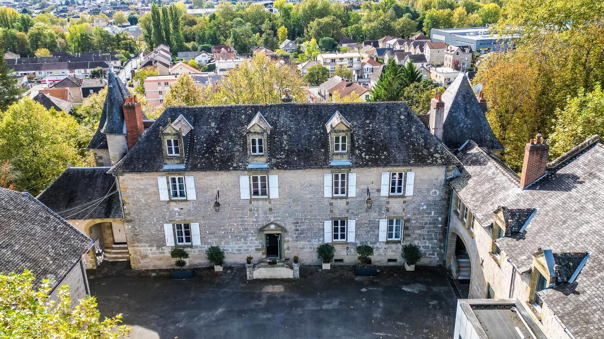 Hotel Chateau De Lacan Брив ла Гайард Екстериор снимка